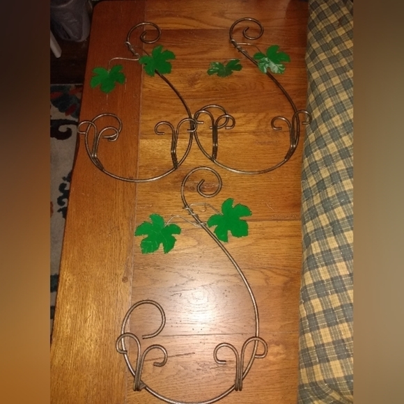 Other - Set Of 3 Ivy Plate Holder For Wall